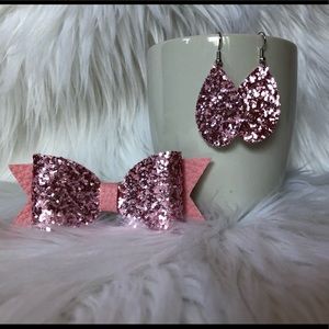 Mommy and me earring and bow set